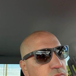 Meet your Posher, Joel